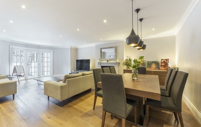 Flat for sale in Adamson Road, Belsize Park