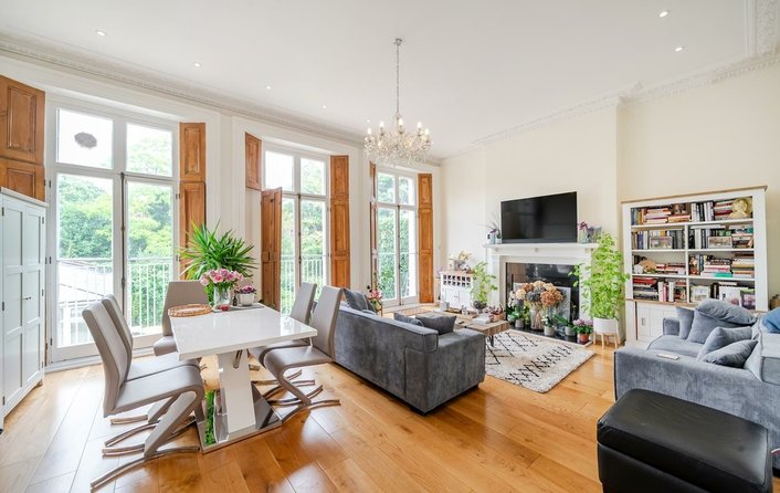 Flat for sale in Buckland Crescent, Belsize Park