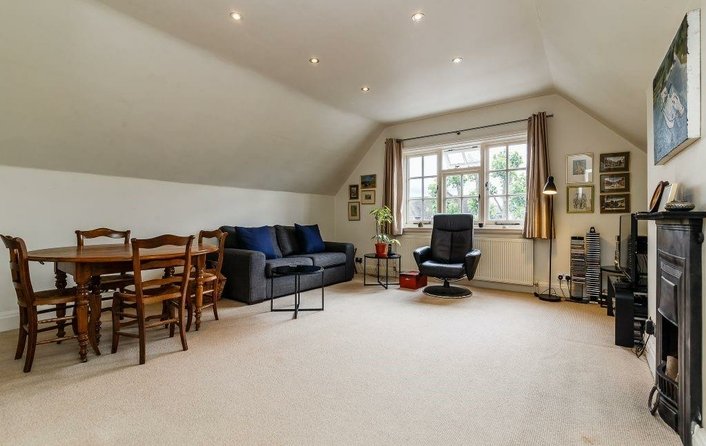 Flat for sale in Ferncroft Avenue, Hampstead