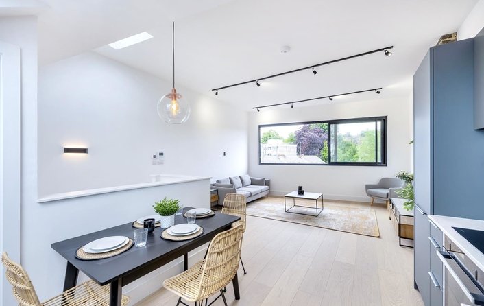 Flat for sale in Finchley Road, Childs Hill
