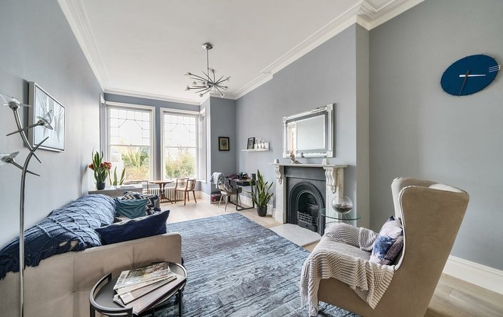 Flat for sale in Frognal, Hampstead