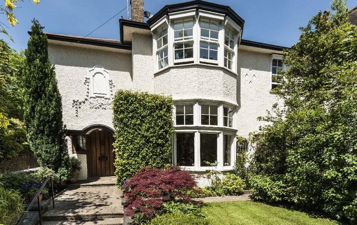 House for sale in Frognal Lane, Hampstead