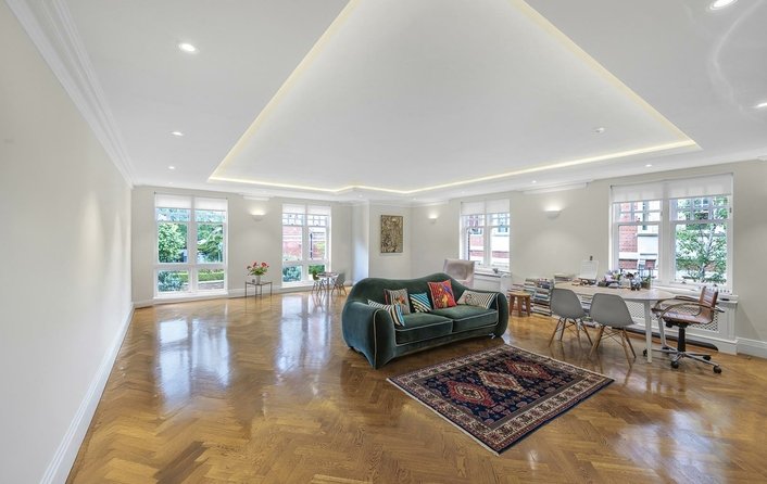 Flat for sale in Frognal Rise, Hampstead Village