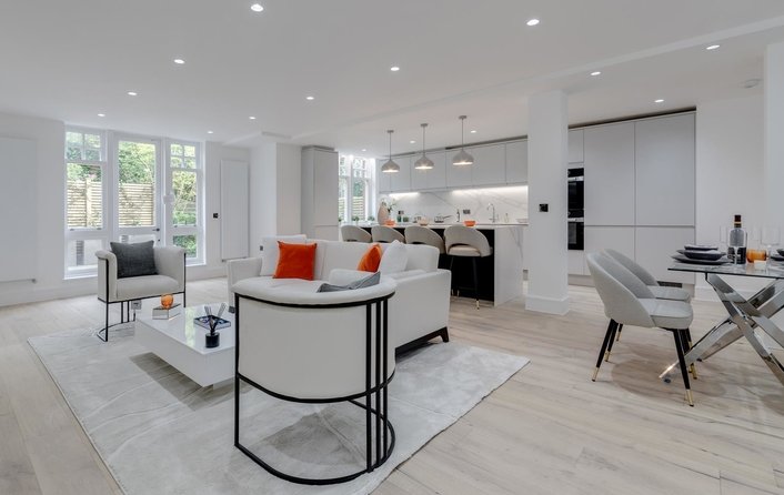 Flat for sale in Frognal Rise, Hampstead Village