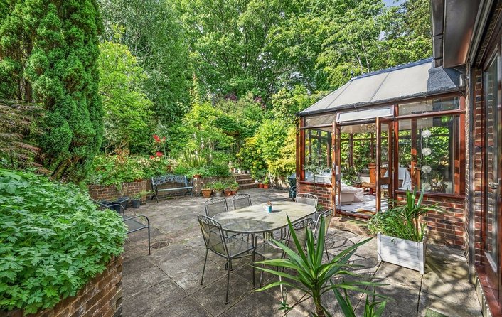 Flat for sale in Oakhill Avenue, Hampstead