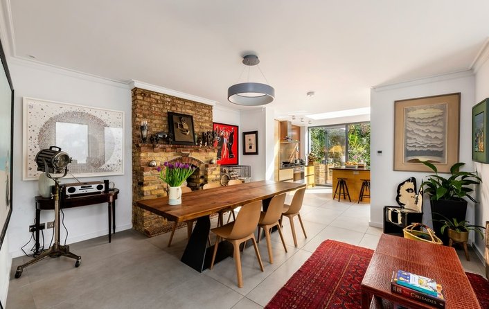 Flat for sale in Willoughby Road, Hampstead Village