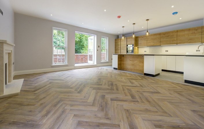 Flat for sale in West Heath Road, Hampstead