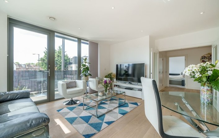 Flat for sale in Kidderpore Avenue, Hampstead