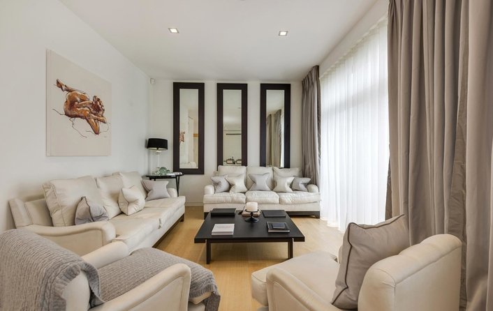House for sale in Platts Lane, Hampstead