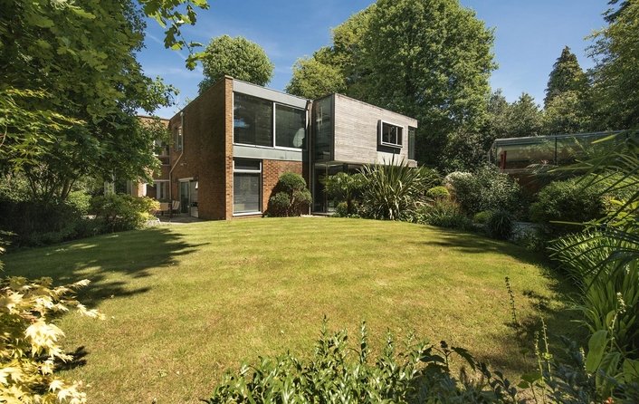 House for sale in Spaniards End, Hampstead