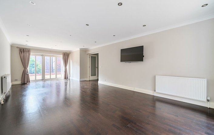 Flat for sale in Spencer Walk, Hampstead Vilage