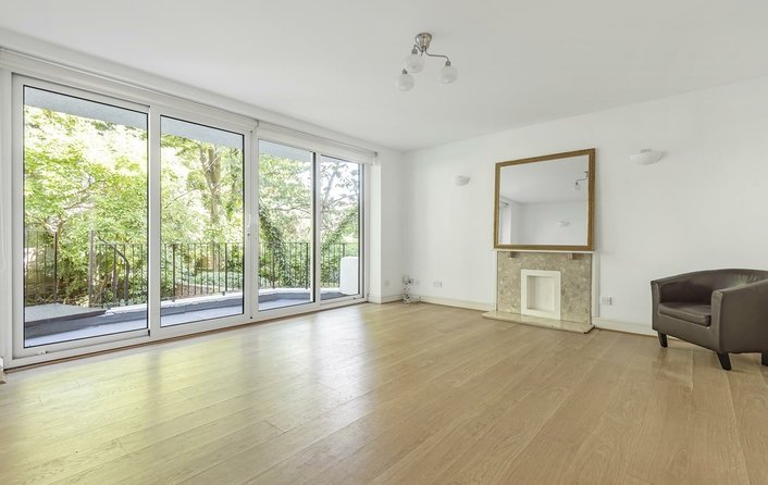 Flat for sale in Upper Park Road, Belsize Park