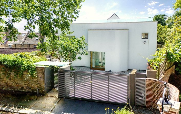 House for sale in Upper Terrace, Hampstead Village
