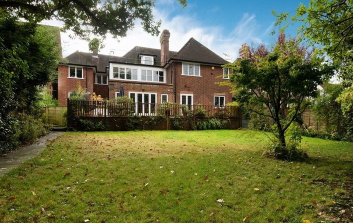 House for sale in Wellgarth Road, Hampstead Garden Suburb