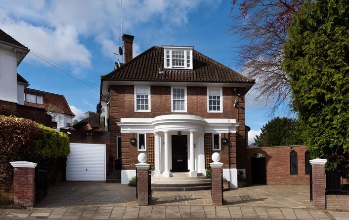 House for sale in West Heath Close, Hampstead