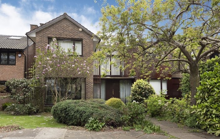 House for sale in West Heath Gardens, Hampstead