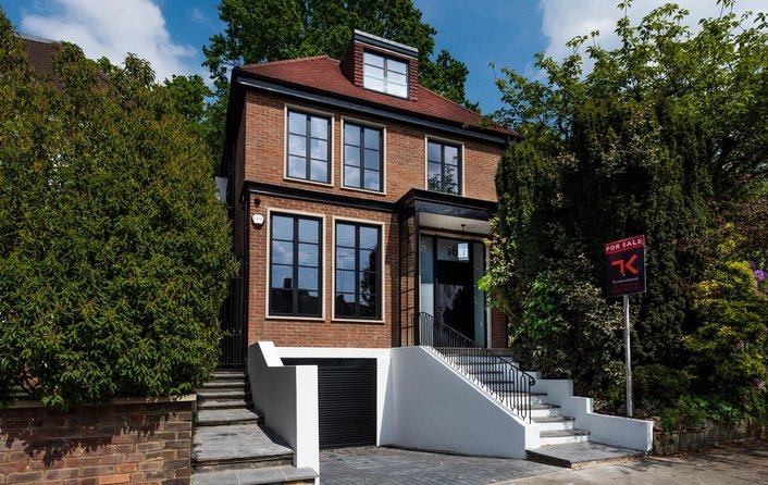House for sale in West Heath Gardens, Hampstead