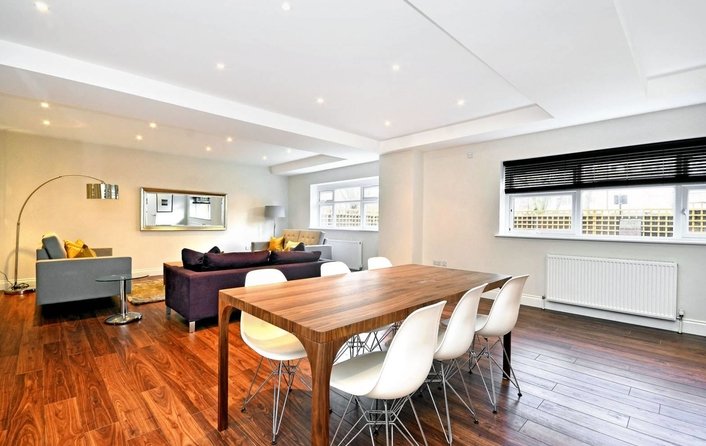 House to rent in Belsize Road, South Hampstead