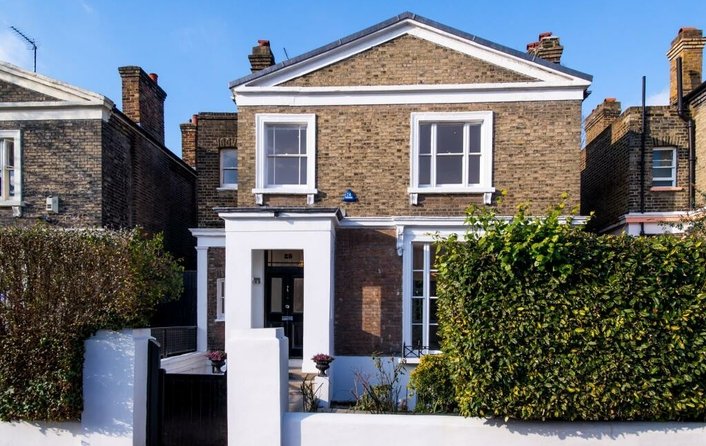 Property to rent in Blenheim Road, London