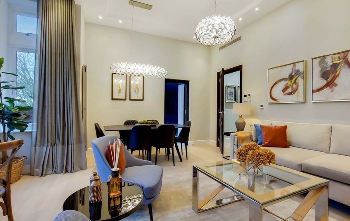 Flat to rent in Fitzjohns Avenue, Hampstead