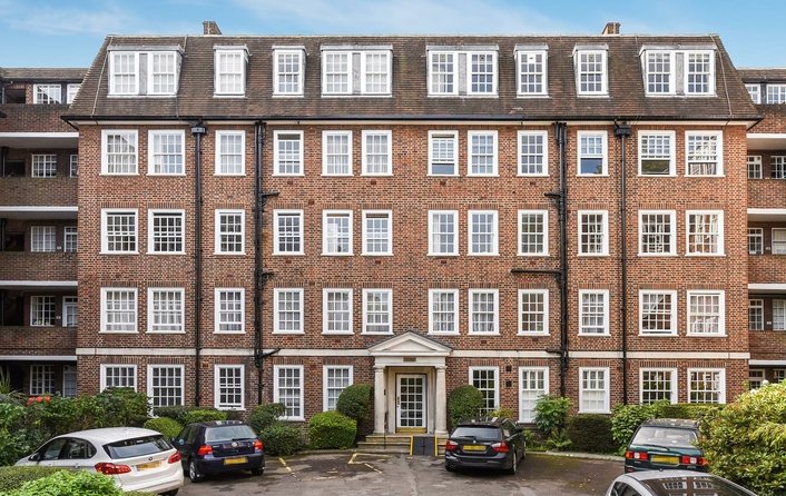 Flat to rent in Prince Arthur Road, Hampstead