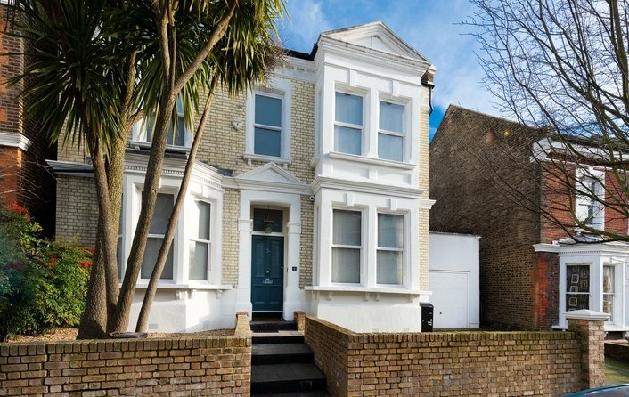House to rent in Hilltop Road, West Hampstead