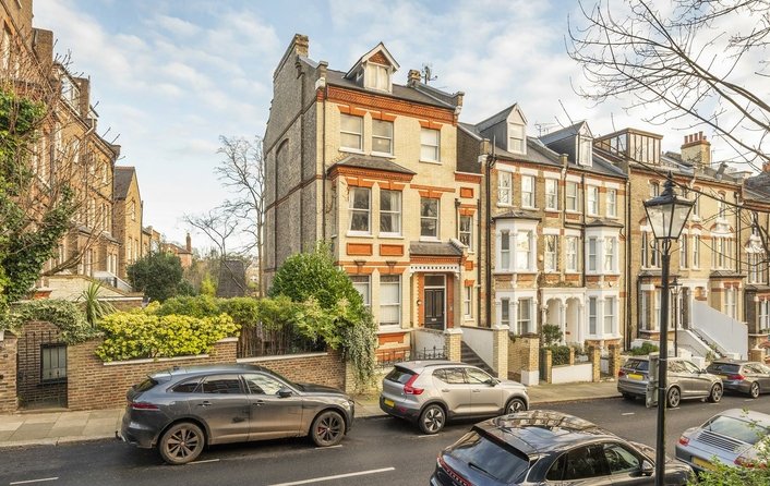 Flat to rent in Kemplay Road, Hampstead Village