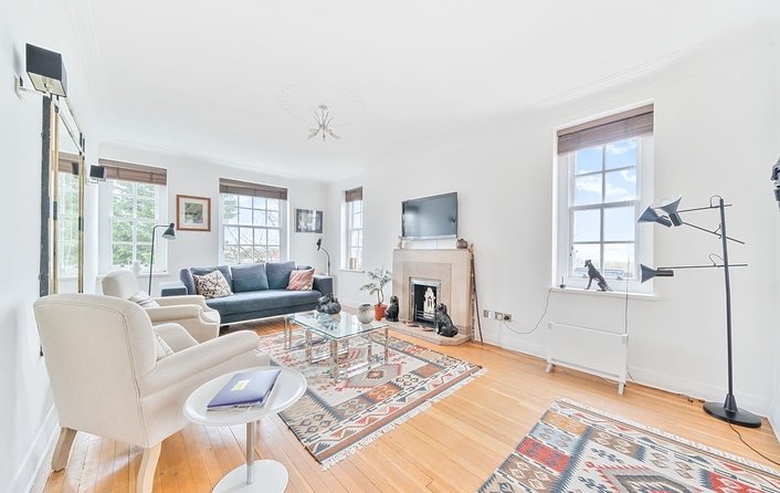 Flat to rent in Prince Arthur Road, Hampstead Village