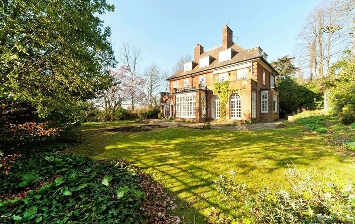 Flat to rent in Rosecroft Avenue, Hampstead