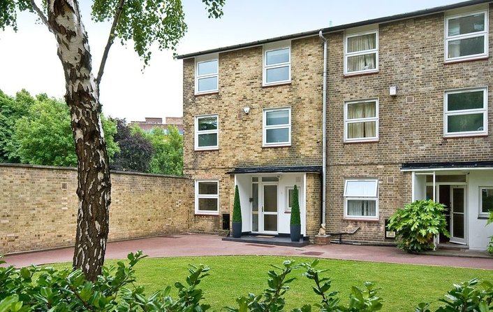 House to rent in St Johns Wood Park, St Johns Wood