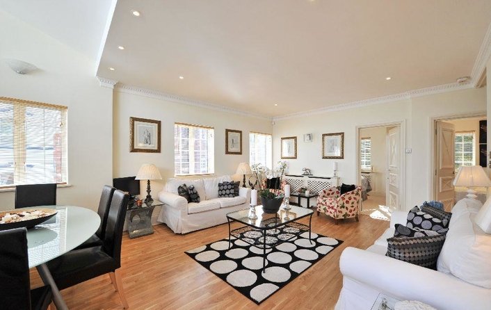 Flat to rent in The Mount, Hampstead Village