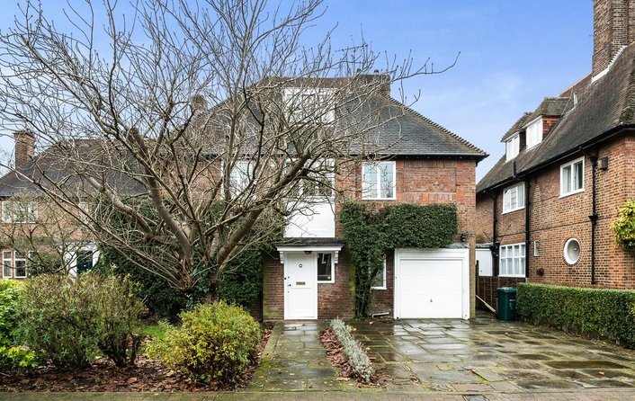 House to rent in Turner Close, Hampstead Garden Suburb