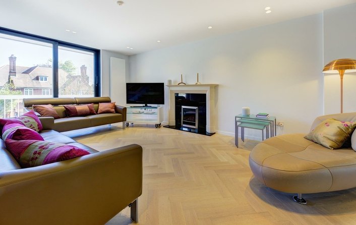 Flat to rent in Oakhill Avenue, Hampstead