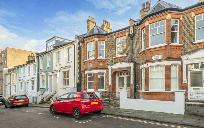 Flat to rent in Byron Villas, Hampstead