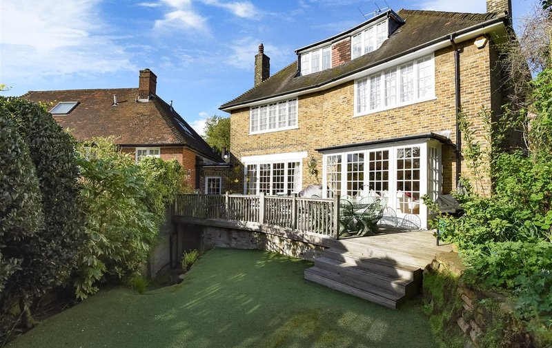 House Sold in West Heath Close, Hampstead, NW3 TK International