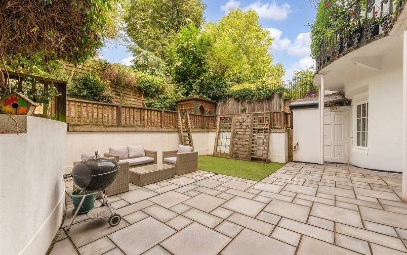 Flat for sale in Adamson Road, Belsize Park