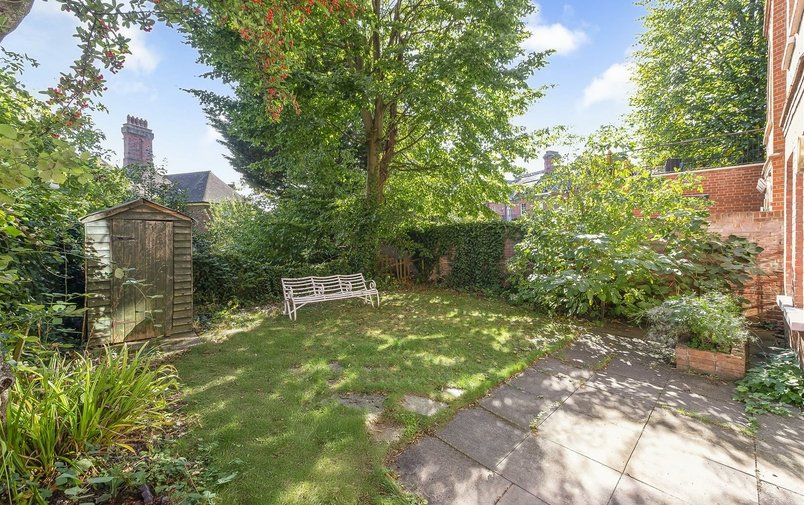 Flat for sale in Arkwright Road, Hampstead