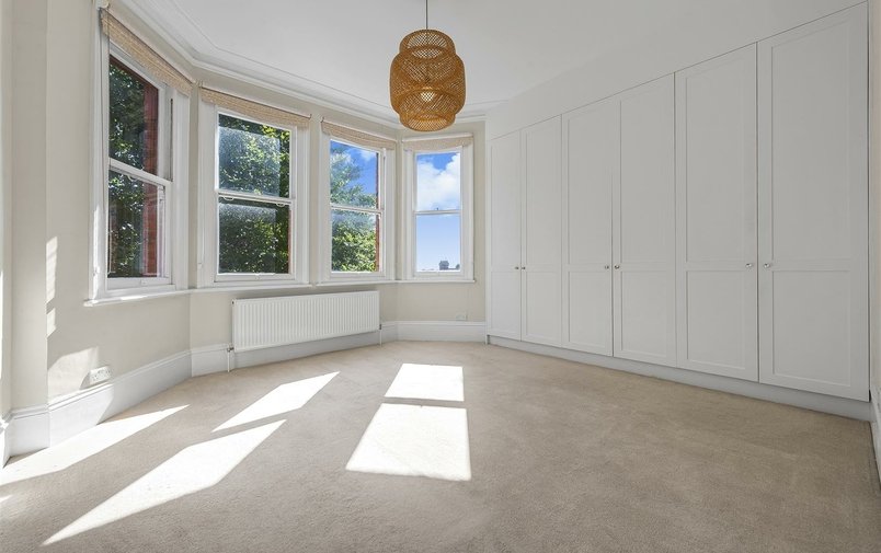 Flat for sale in Arkwright Road, Hampstead