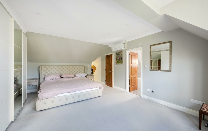 House for sale in Armitage Road, Golders Green