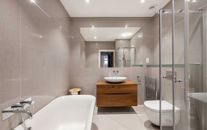 House for sale in Armitage Road, Golders Green