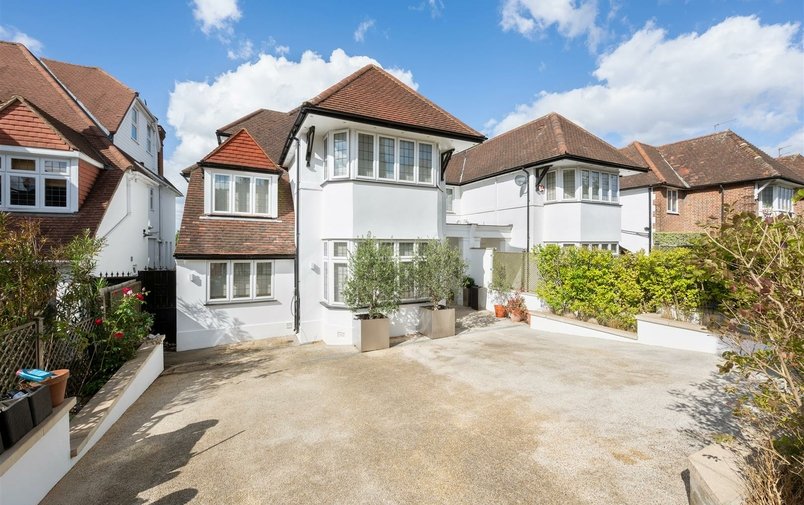 House for sale in Armitage Road, Golders Green