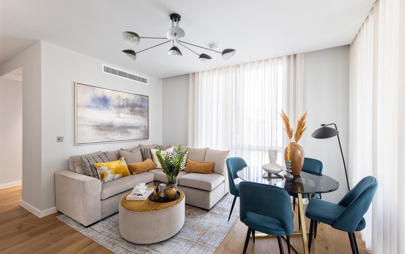 Flat for sale in Rowland Hill Street, Hampstead