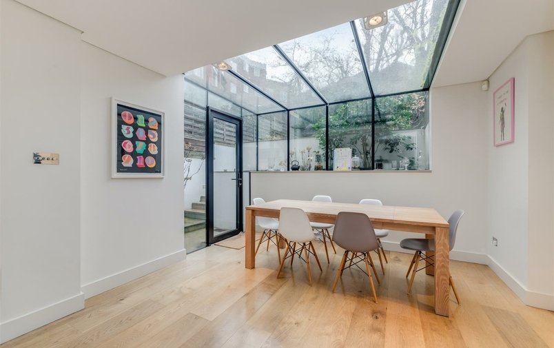 House for sale in Belsize Crescent, Belsize Village