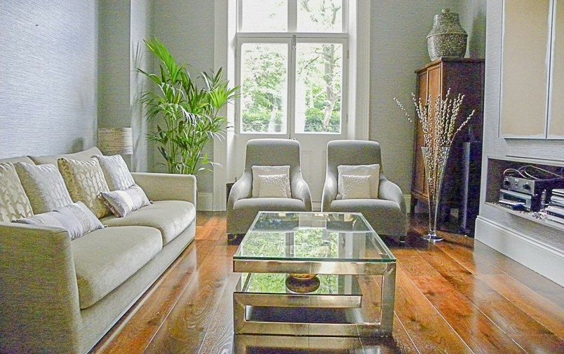 House for sale in Belsize Crescent, Belsize Village