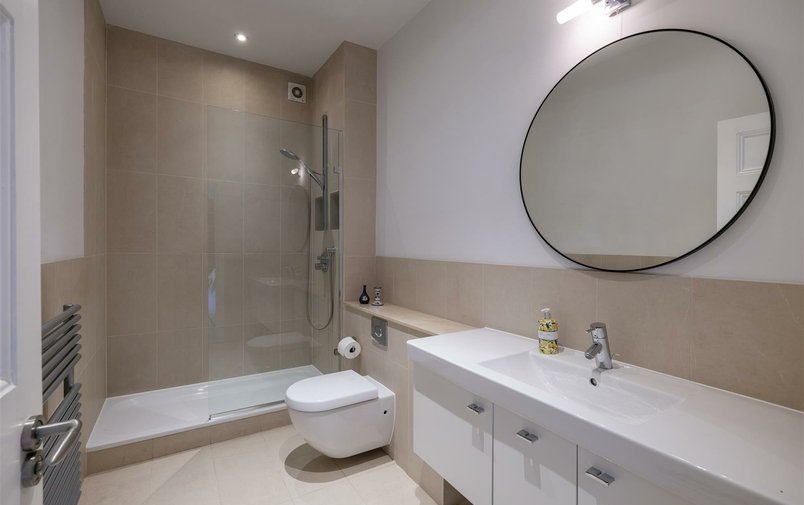House for sale in Bracknell Gardens, Hampstead