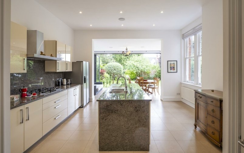House for sale in Bracknell Gardens, Hampstead