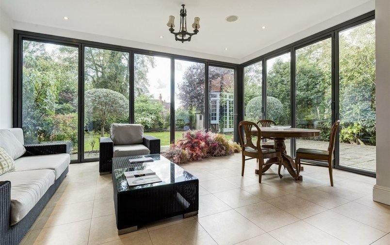 House for sale in Bracknell Gardens, Hampstead