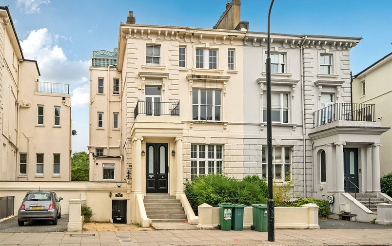 Flat for sale in Buckland Crescent, Belsize Park