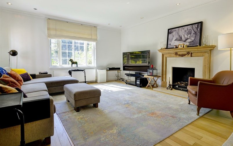 House for sale in Bunkers Hill, Hampstead Garden Suburb