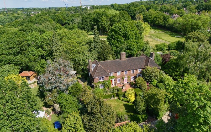 House for sale in Bunkers Hill, Hampstead Garden Suburb
